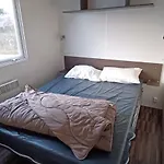 Mobilhomes Cozy 2 Ou 3 En Bordure D'étang 3 étoiles * Ivry-la-Bataille