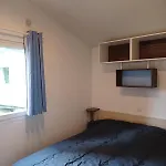 Mobilhomes Cozy 2 Ou 3 En Bordure D'etang 3 Etoiles Kemp *