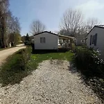 Mobilhomes Cozy 2 Ou 3 En Bordure D'etang 3 Etoiles Kemp Ivry-la-Bataille