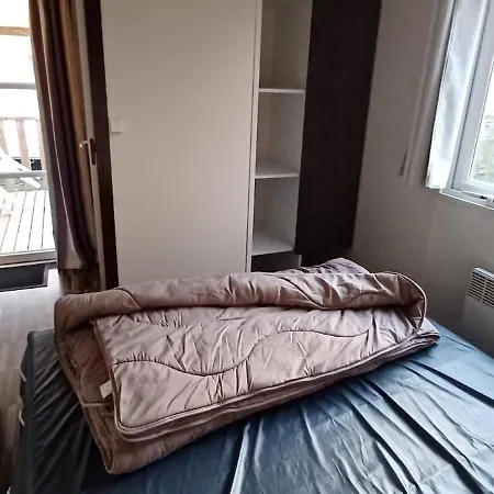 Кемпинг Sejour Normandie - 2 Mobilhomes Premium 3ch-6p Et 2ch-4p Avec Clim, Tv & Wifi Dans L'eure