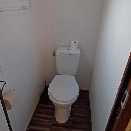 Mobilhomes Cozy 2 Ou 3 En Bordure D'etang 3 Etoiles مكان تخييم *