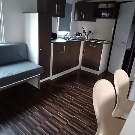Sejour Normandie - 2 Mobilhomes Premium 3ch-6p Et 2ch-4p Avec Clim, Tv & Wifi Dans L'eure Кемпинг Ivry-la-Bataille