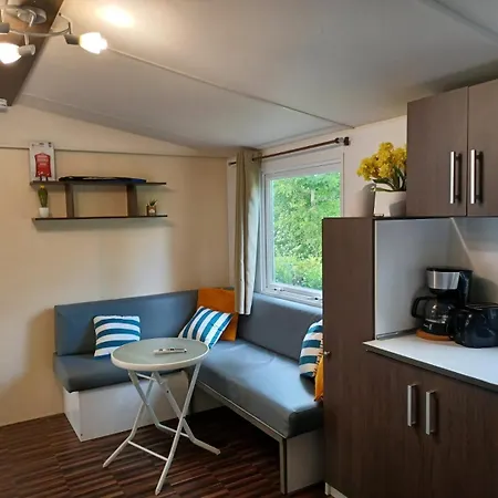 مكان تخييم Mobilhomes Cozy 2 Ou 3 En Bordure D'etang 3 Etoiles