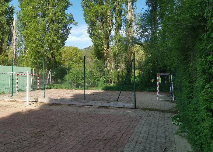 Mobilhomes Cozy 2 Ou 3 En Bordure D'etang 3 Etoiles Campsite